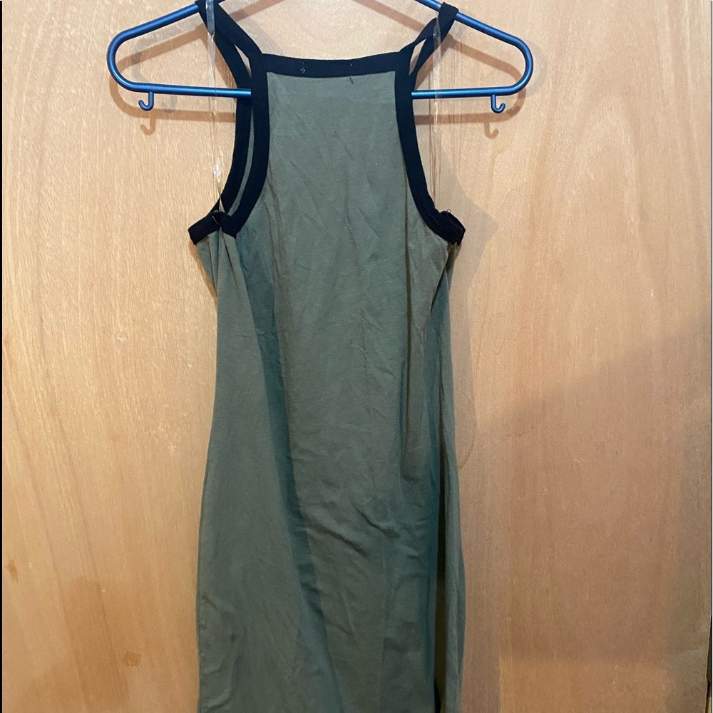 Dress - Picture 3 of 3
